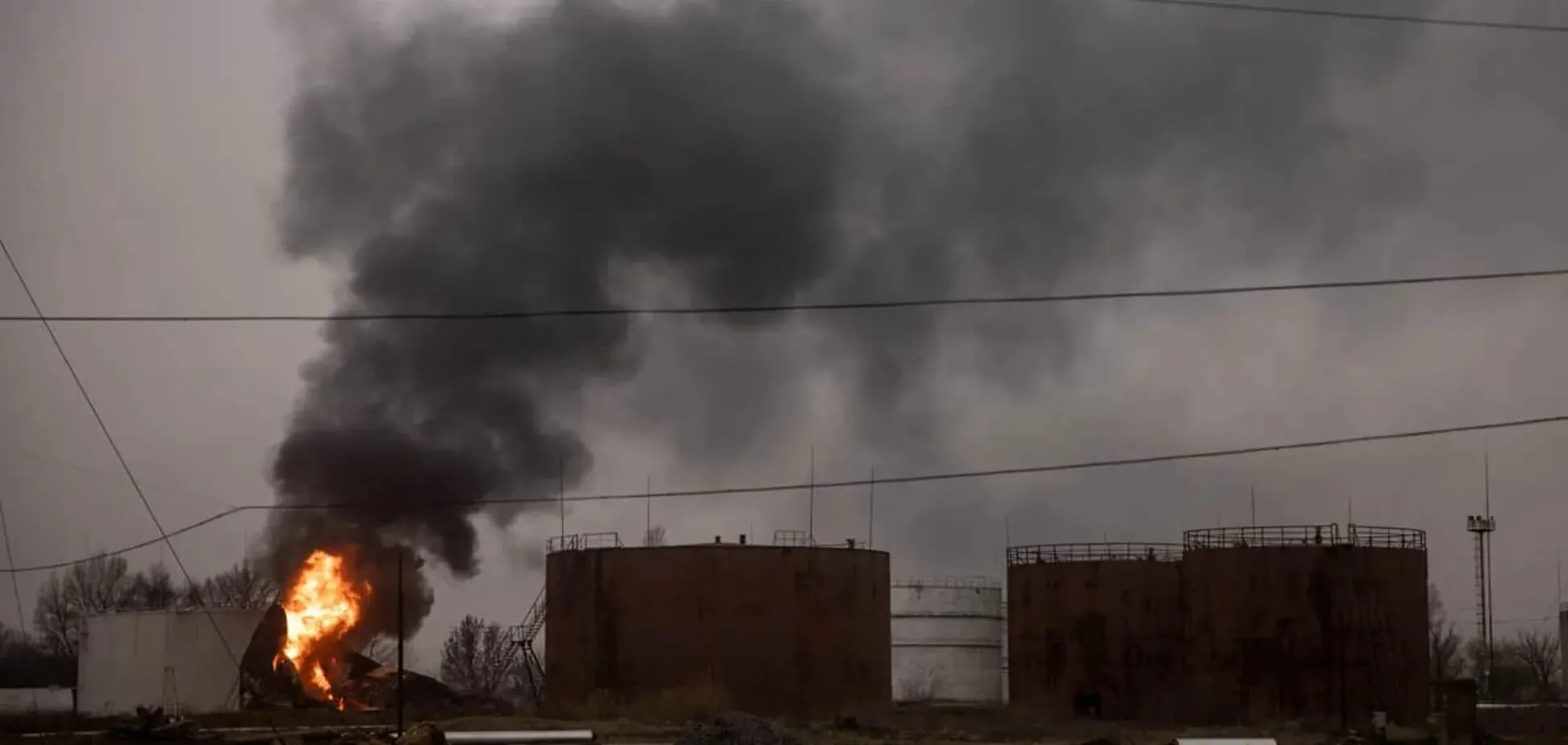 Морські дрони атакували нафтотермінал у Туапсе — з'явилося відео вибуху