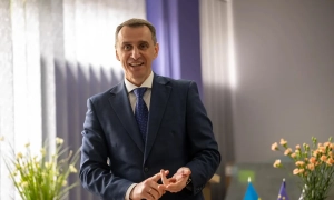 У МОЗ повідомили, якою має бути зарплата лікарів у наступному році