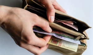 В Україну 25 жовтня прийдуть дощі, грози й сильний вітер