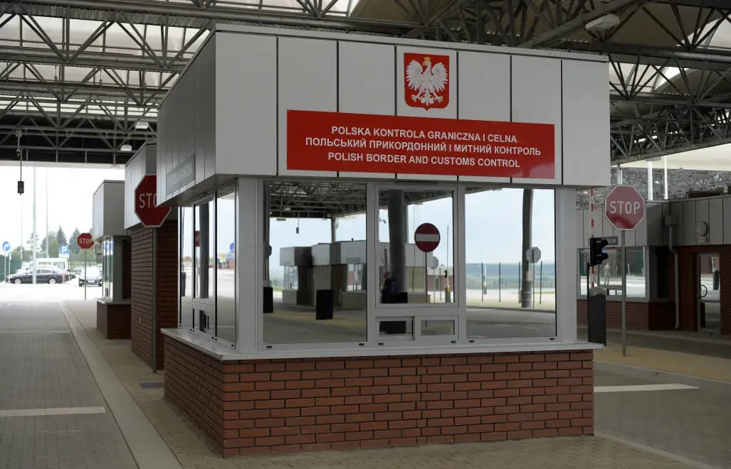 У Польщі евакуювали людей з КПП на кордоні з Україною через гранату