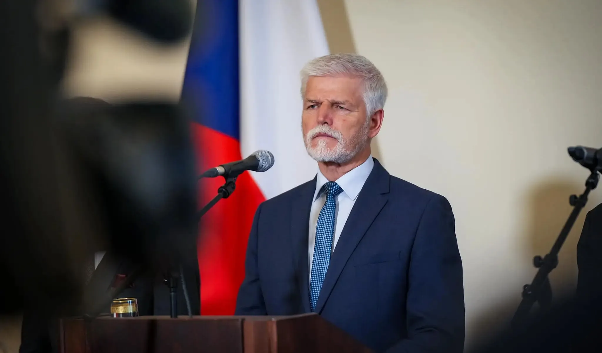 Президент Чехії збирається на саміт НАТО попри наміри прем'єра їхати з главою МЗС