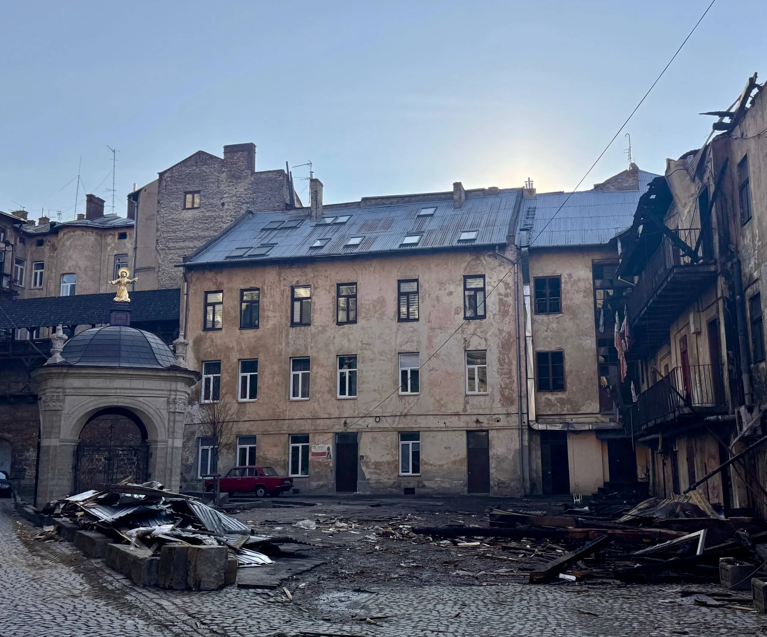 У лікарнях Львова залишаються семеро постраждалих після атаки 24 березня
