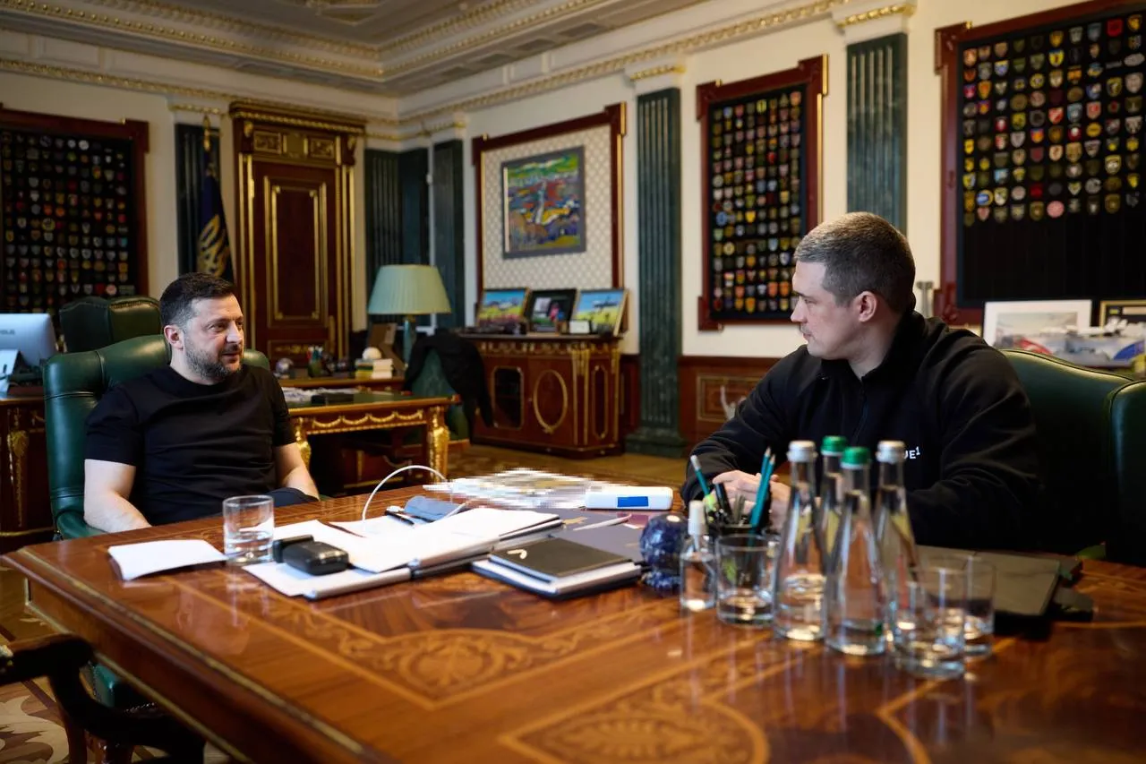 Зеленский анонсировал эффективные меры в отношении СЗЧ и контрактов в армии