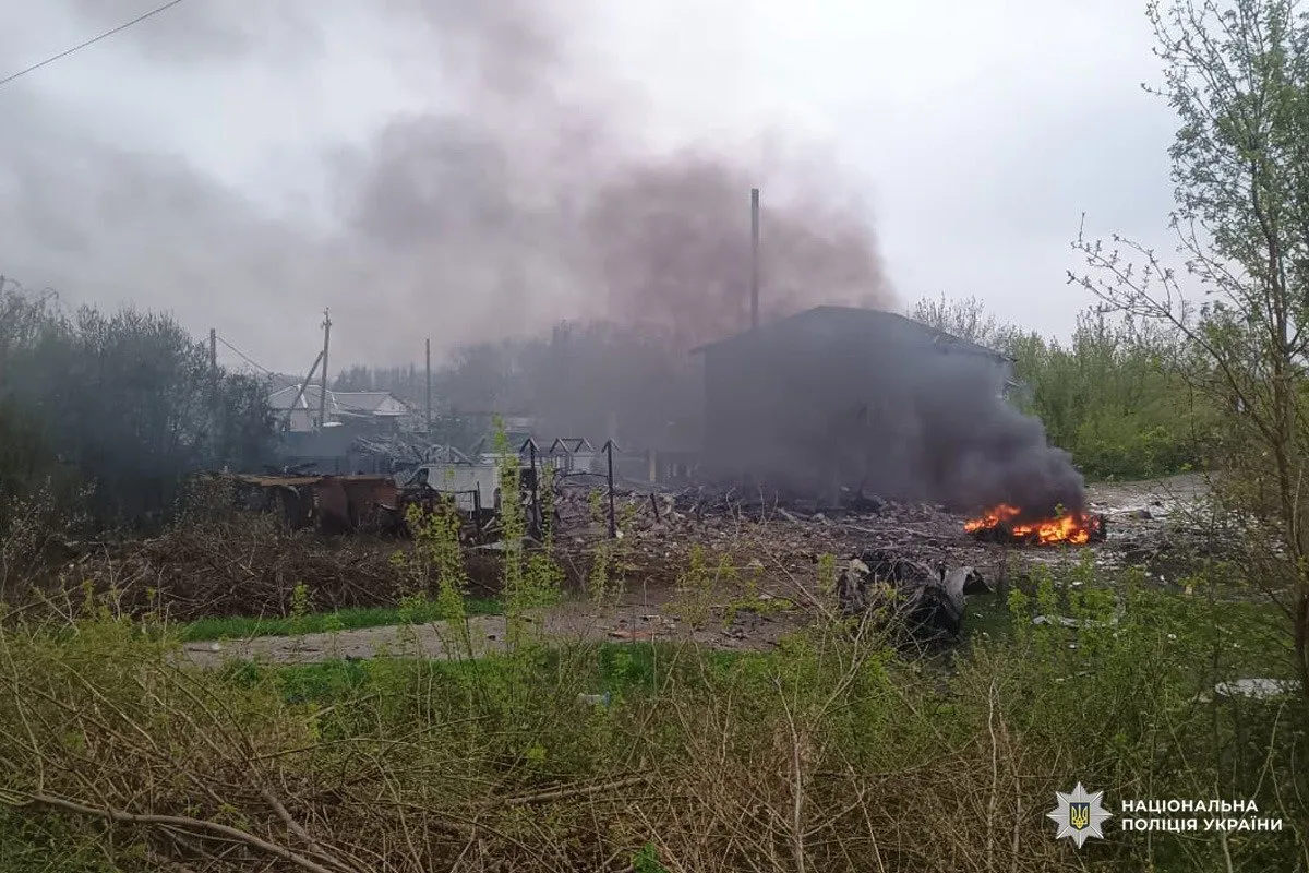 Окупанти вдарили з РСЗВ по Ізюму та поранили трьох цивільних