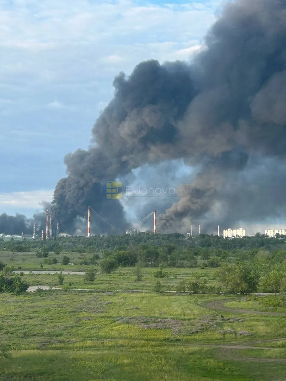 У Саратові горить один із найстаріших НПЗ росії