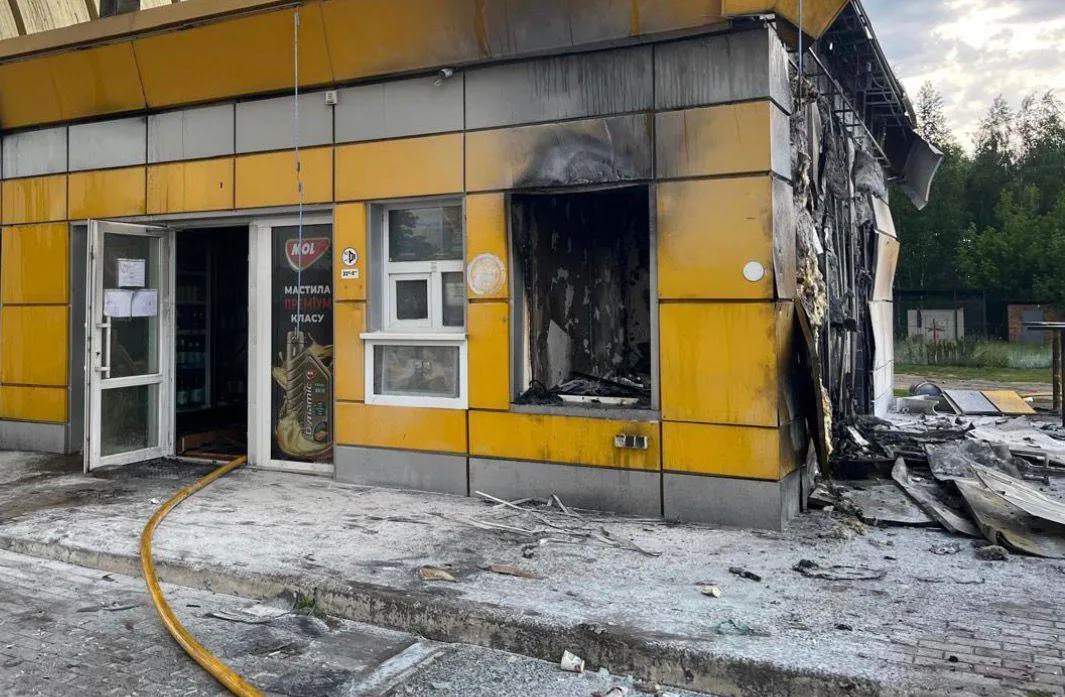 Ворог атакував три АЗС на Чернігівщині, є поранена