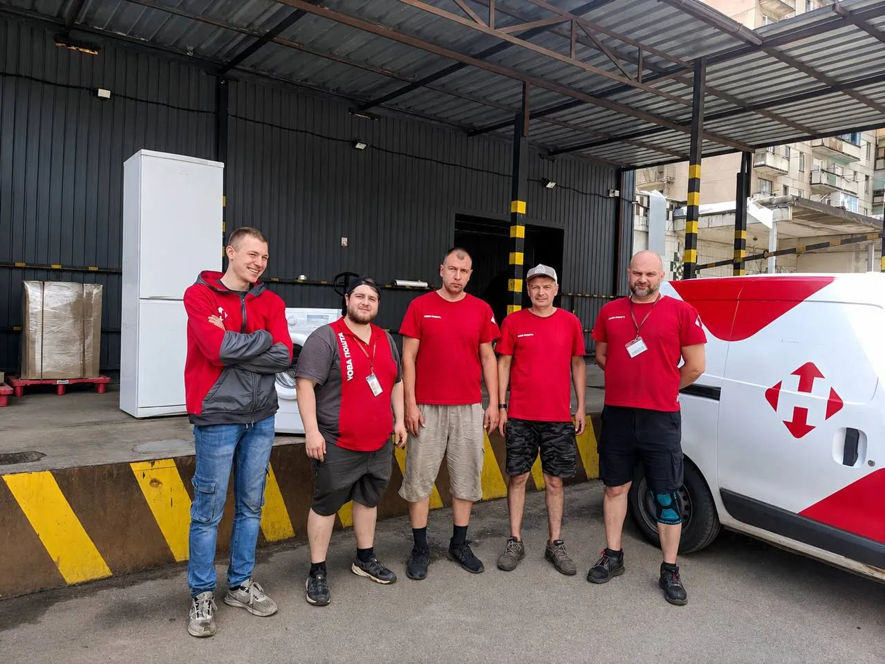 Nova Poshta is closing its last two branches in Druzhkivka, Donetsk Oblast