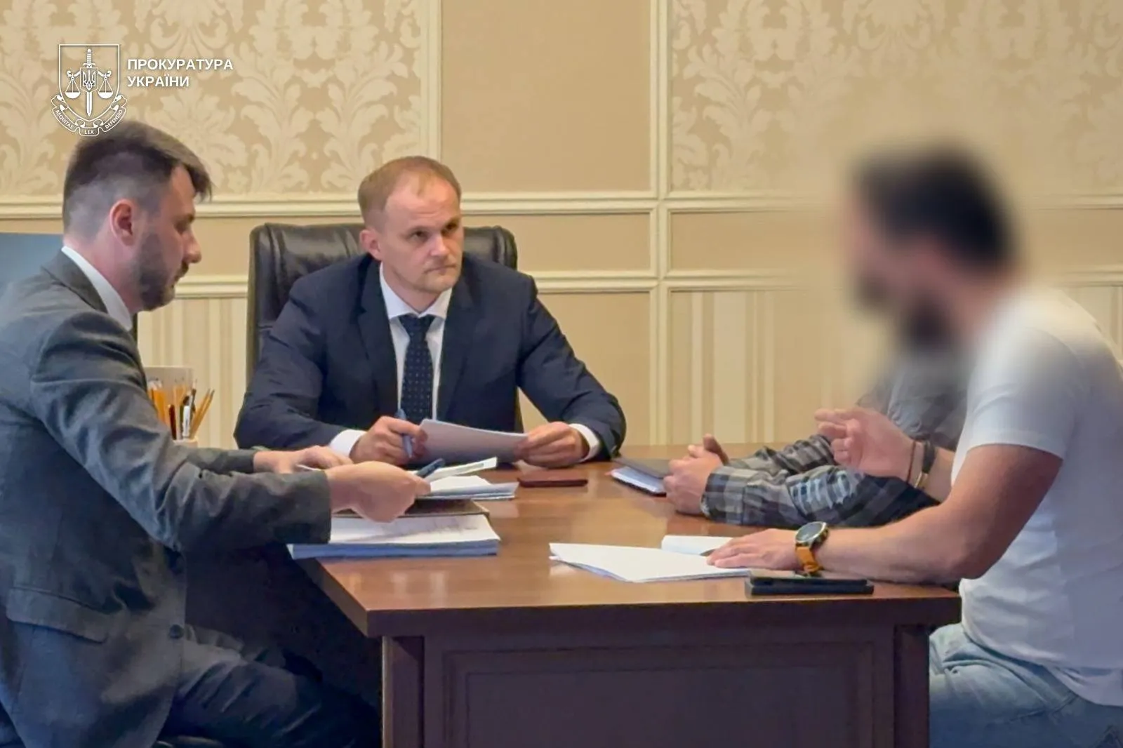 Law enforcement officials caught an Uzhhorod lawmaker hiding assets worth 78 million hryvnias