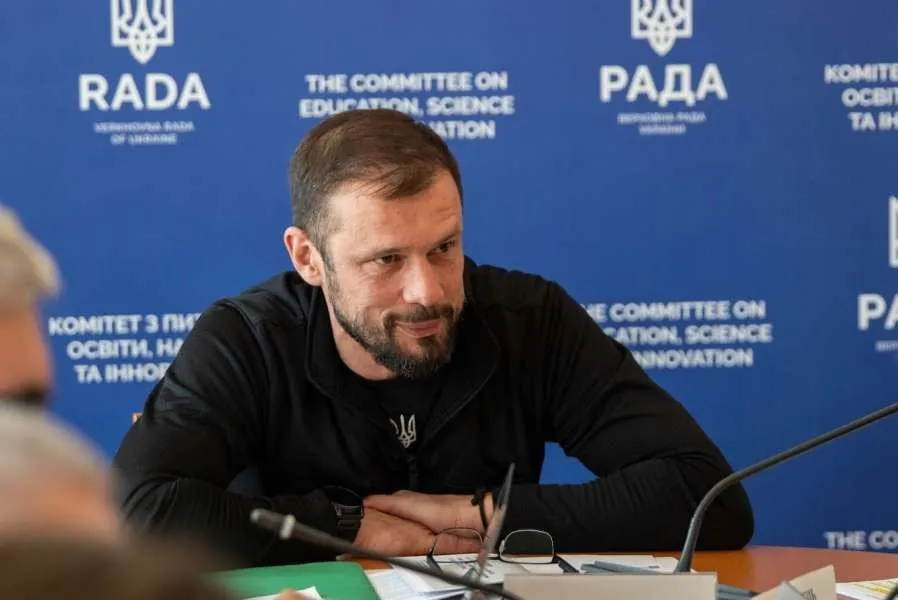 Председатель комитета по образованию Верховной Рады задекларировал элитное имущество и облигации