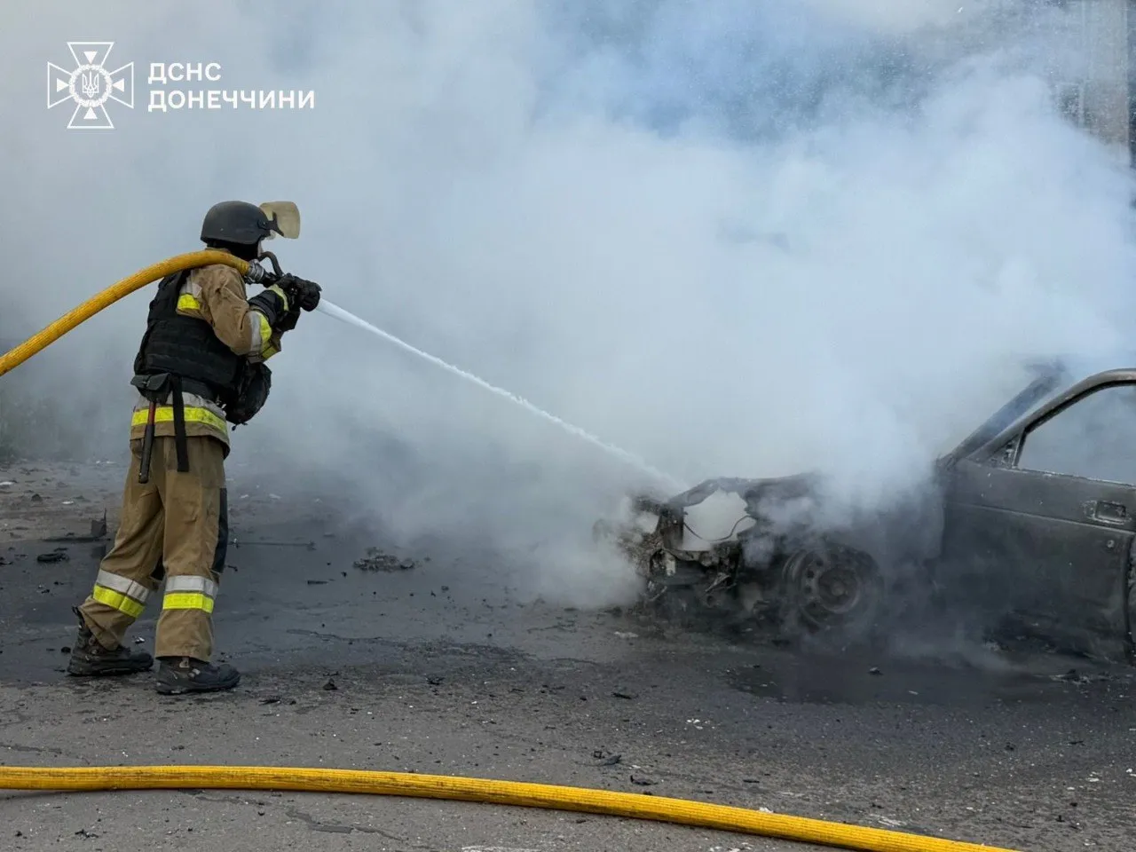 Фото: Російський FPV-дрон атакував цивільний автомобіль у Краматорську