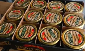 Елітні авто, зброя та мільйони готівки: ДБР ліквідувало корупційну мережу в поліції