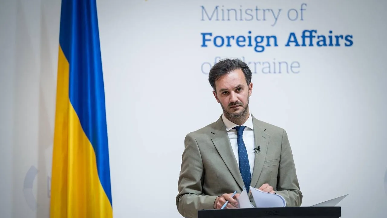 Угорщина досі не пускає консулів до утримуваних інкасаторів і не звільняє їх