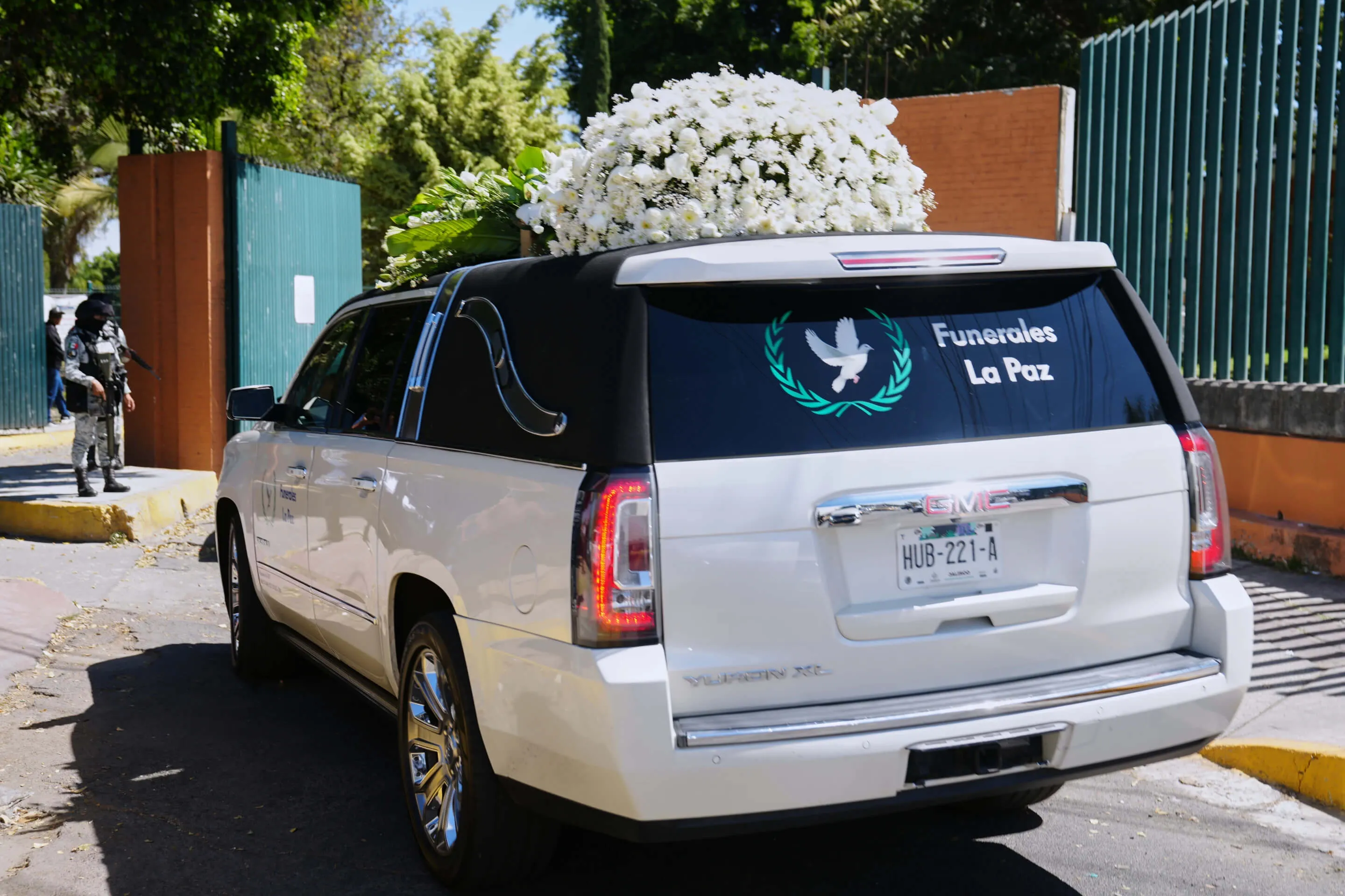 У Мексиці з почестями у труні із золота поховали ліквідованого наркобарона Ель Менчо — АР