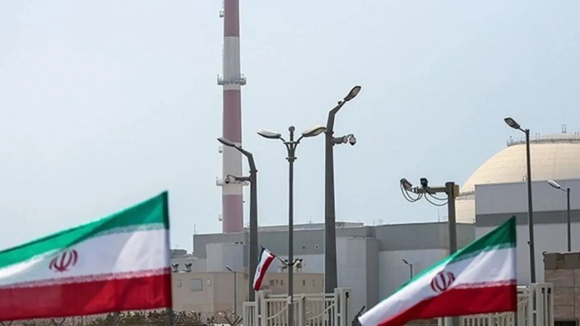 Иран заявляет о попадании снаряда в Бушерскую АЭС — Iranintl