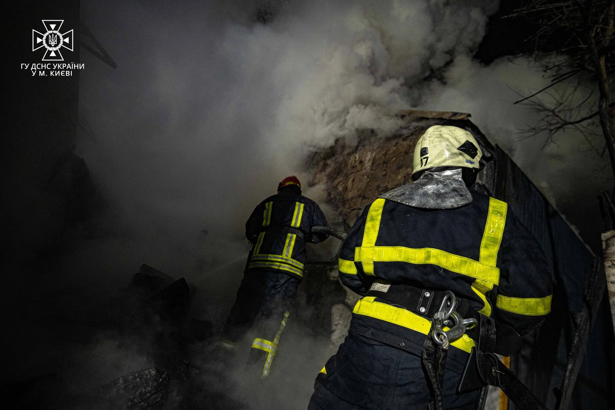 У Києві загинув рятувальник-верхолаз під час ліквідації наслідків удару по енергооб’єкту