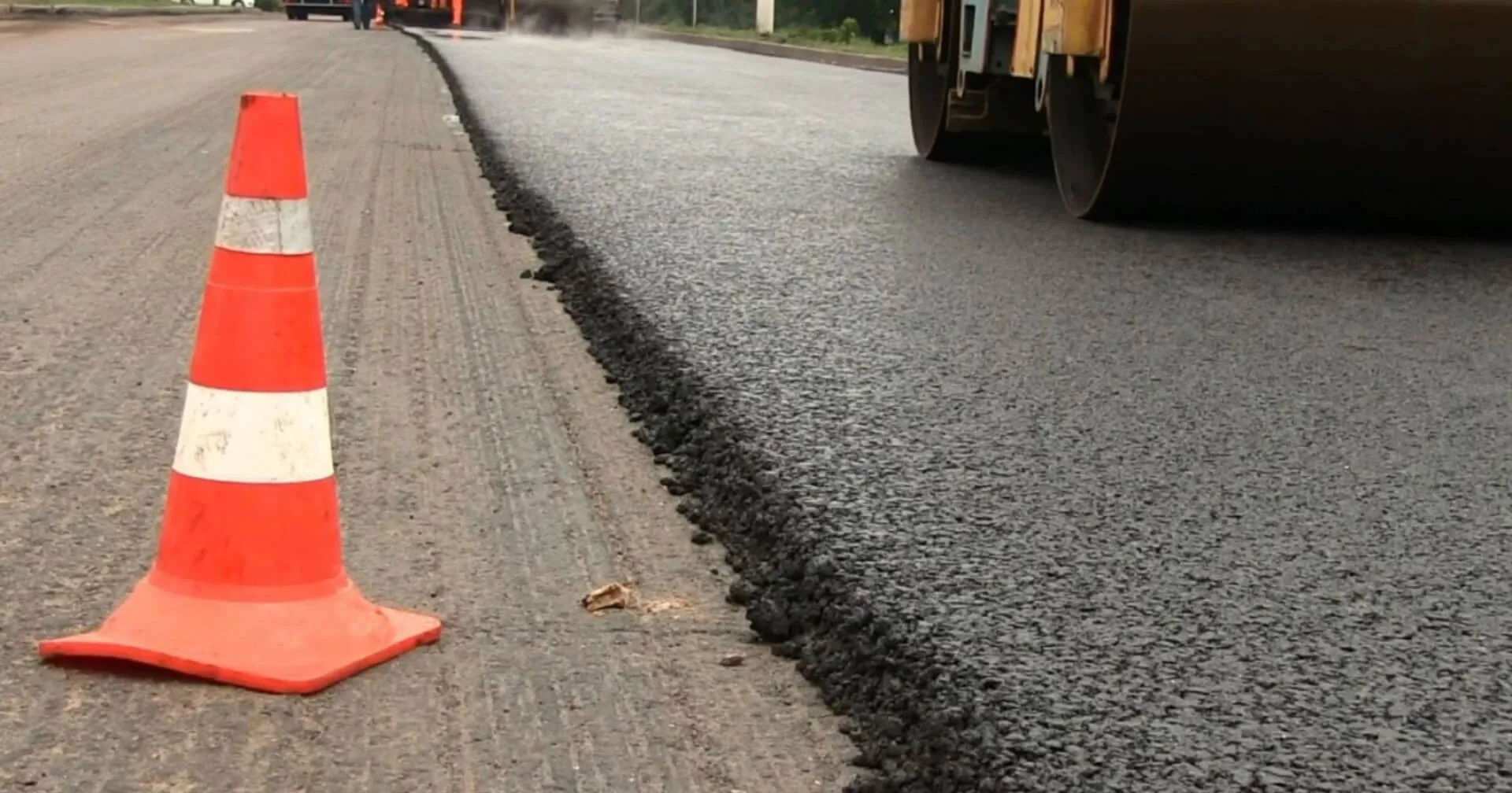 Уряд визначив відповідального за відновлення доріг на прифронтових територіях