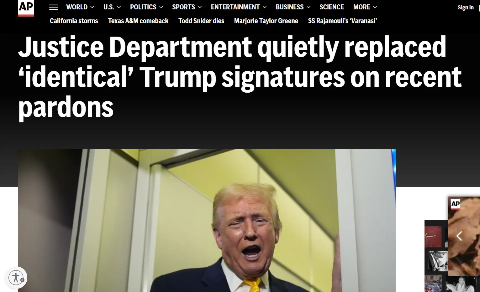 Мін'юст США пояснив появу ідентичних підписів Трампа під помилуваннями — АР