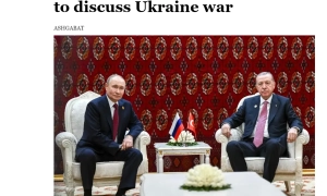 Фото: окупанти ховають закатованих жителів Маріуполя у братській могилі за містом