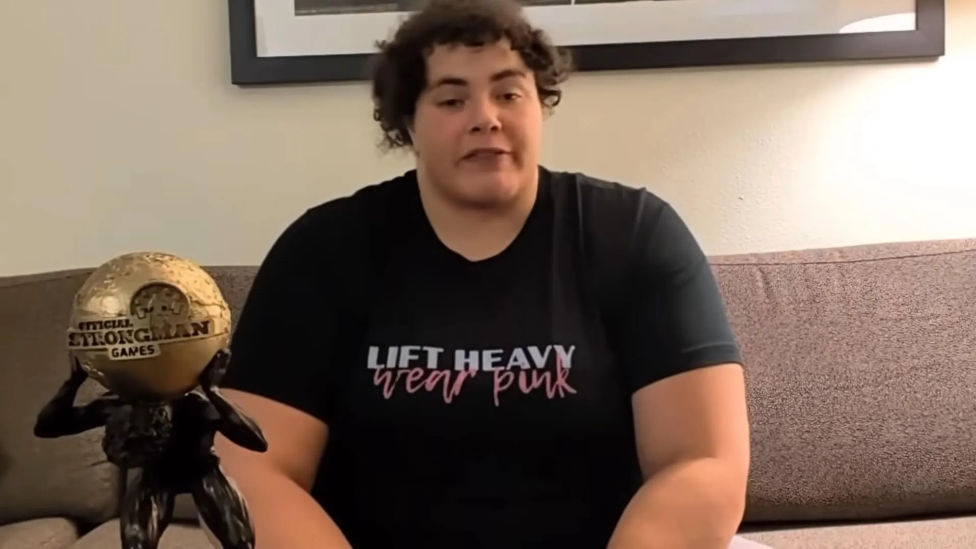 Найсильнішу жінку світу дискваліфікували через приховану біологічну стать чоловіка — New York Post