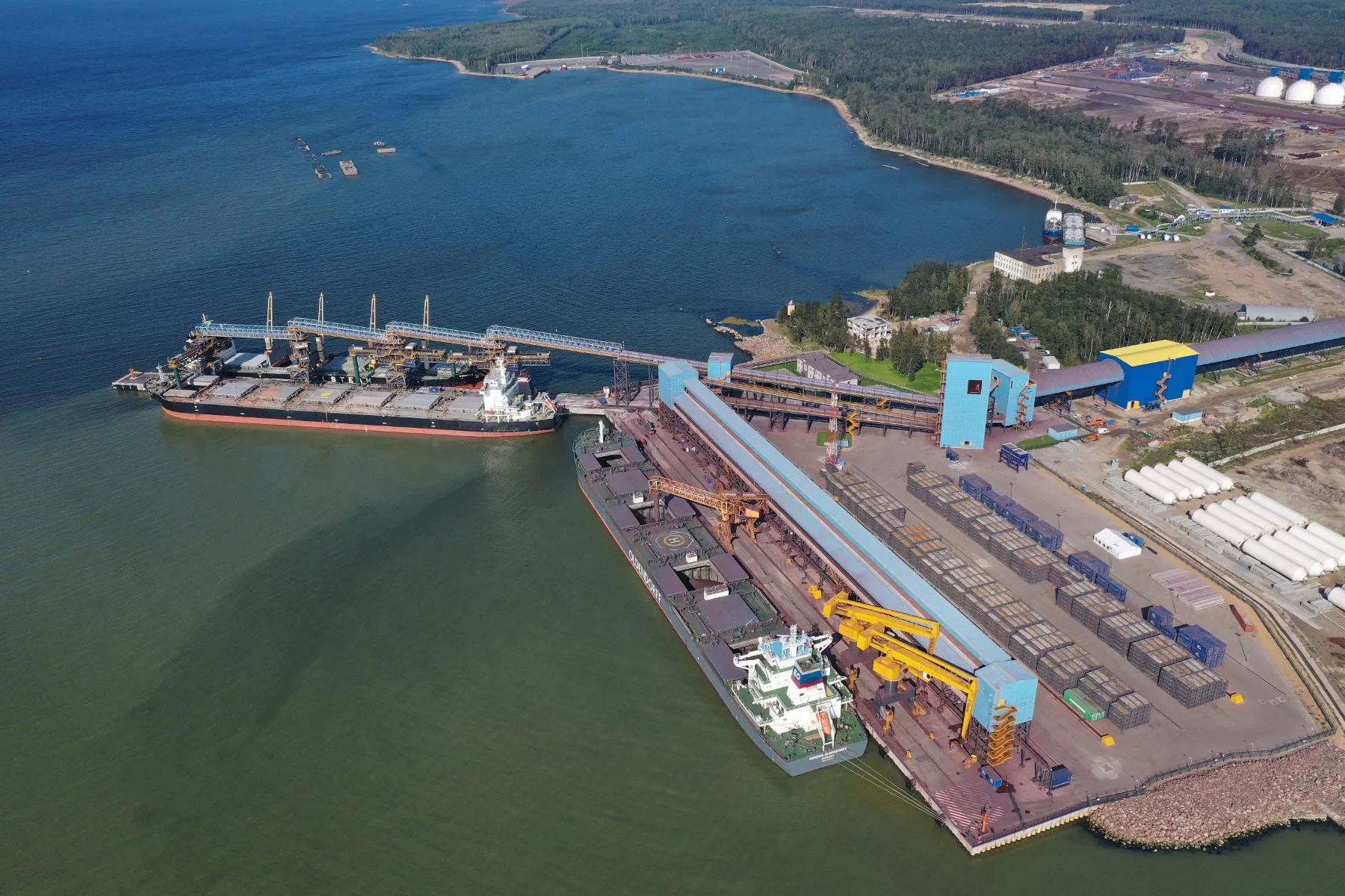 Російський порт Усть-Луга відновив відвантаження нафти після атак дронів