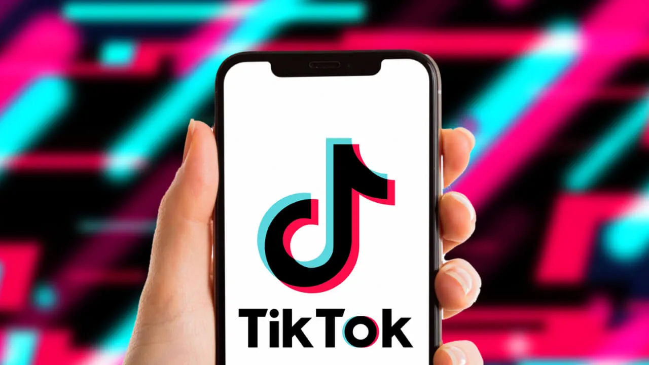 Россия запустила в TikTok фальшивые опросы украинцев о Ближнем Востоке