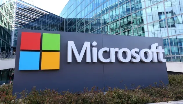 Акції Microsoft обвалилися на 10% через величезні витрати на дата-центри для ШІ — FT