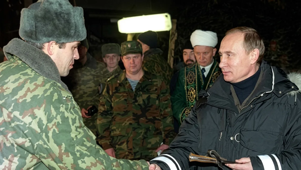 Журналісти викрили пропагандистські міфи Кремля про героїзм Путіна