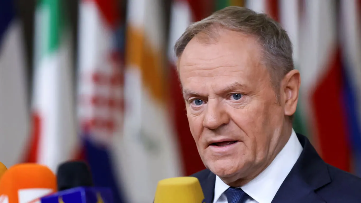 Туск поговорив із Папою Римським про Україну — The Guardian