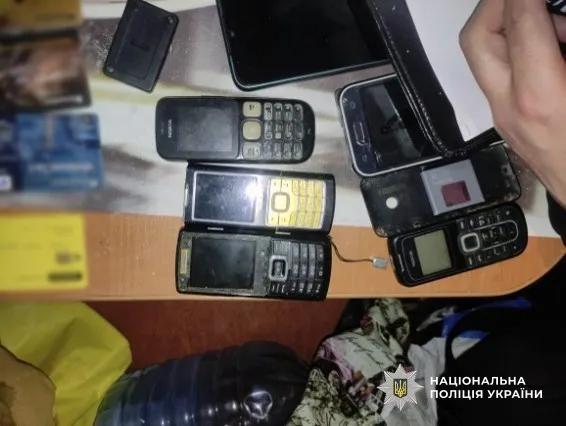 Фото: На Херсонщині викрили групу сутенерів, які працювали в готелі