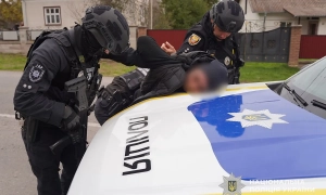 Фото: На Тернопільщині «відбили» мобілізованого, підрізавши службове авто ТЦК