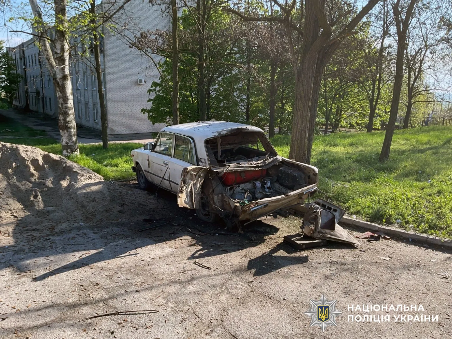 У Херсоні троє поліцейських постраждали через детонацію нерозірваного дрона