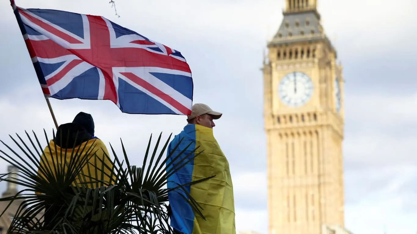 У Британії можуть припинити надання житла мігрантам — The Telegraph