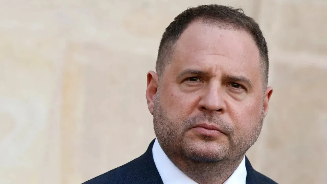Єрмак у 2019−2020 роках понад 10 разів літав до Москви через Білорусь