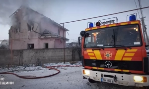 На Харківщині окупанти влучили FPV-дроном у авто, поранений чоловік