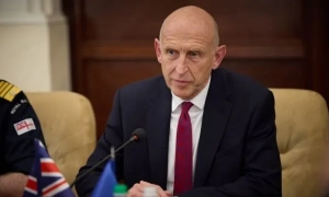 Зеленський у Парижі відвідає Генштаб «коаліції охочих»