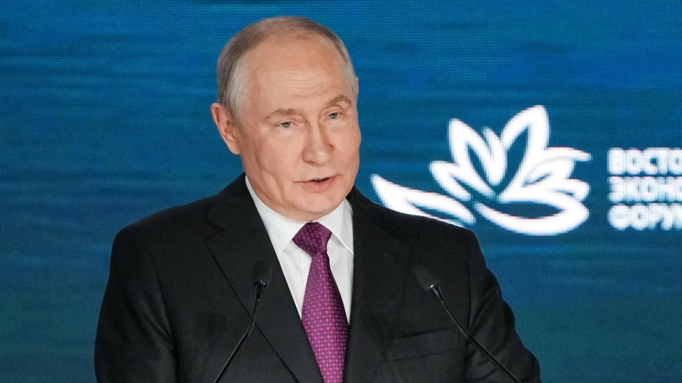 Путін закликав росіян готуватися до тривалого дефіциту бензину