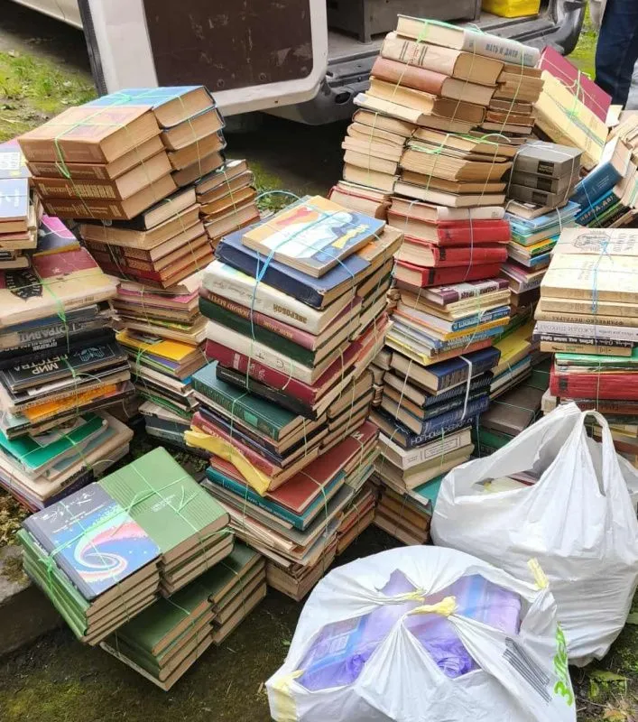 У Тернополі зібрали понад півтори тонни російських книг для утилізації