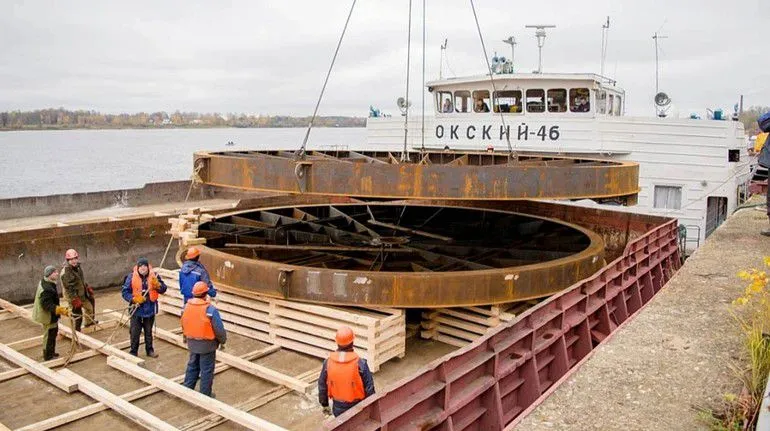 На російському суднобудівному заводі робітникам припинили виплачувати зарплату