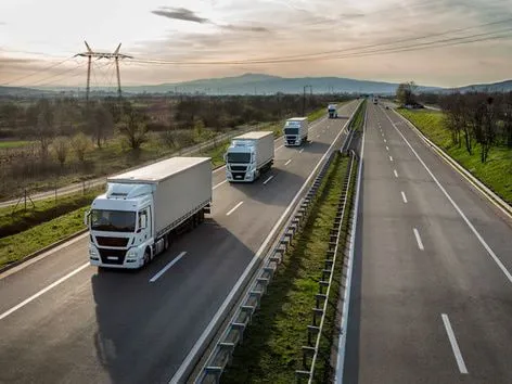 Оновлені правила в системі "єЧерга" для вантажівок стартують 24 листопада