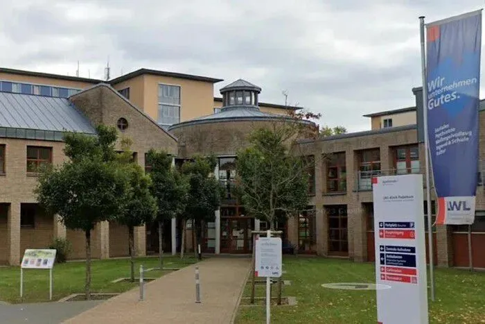 У Німеччині десятки психіатричних клінік відмовилися прийняти 14-річну дівчину