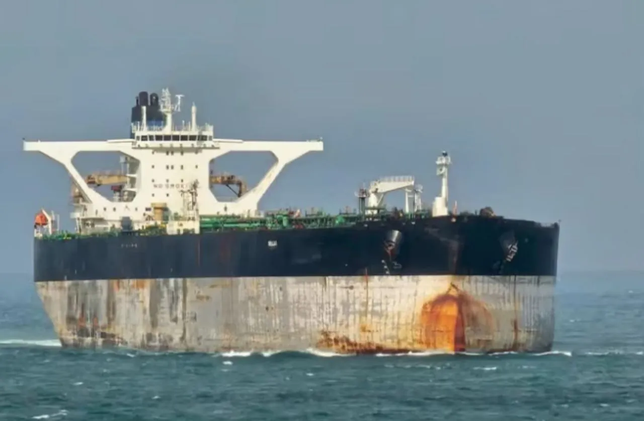 США зупинили операцію проти нафтового танкера після підняття на ньому прапора РФ