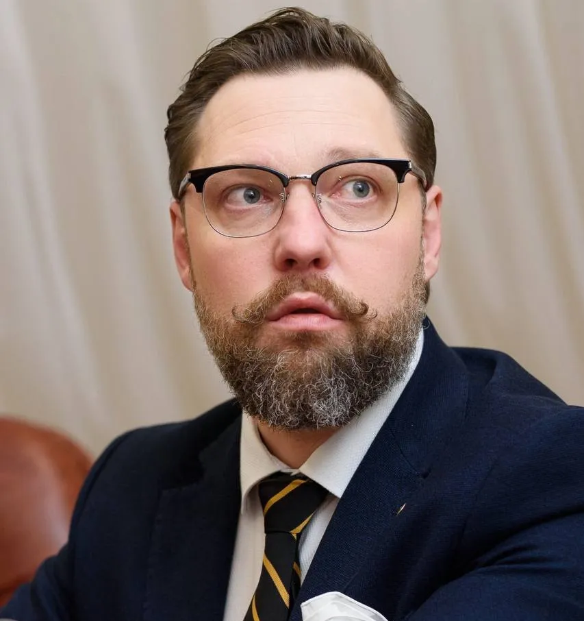 «Поки ви воюєте з “антикорупційною істерією”, країна ризикує втратити освіту й майбутнє» — голова НАЛУ Олексій Шевчук