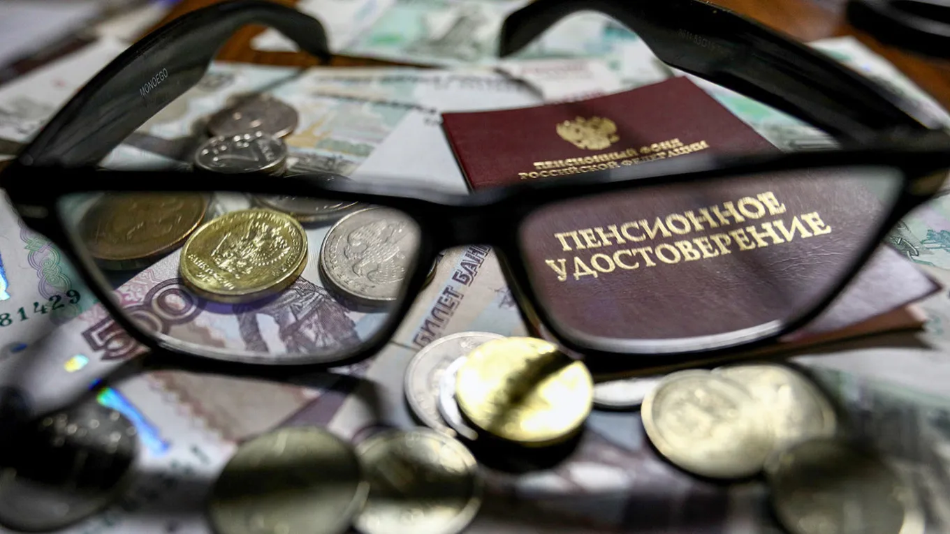 Російська влада почала цензурувати прогнози про нове підвищення пенсійного віку