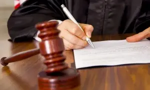Заступник генпрокурора Крим визнав російське громадянство своєї дружини
