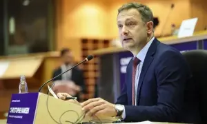 Оккупированный Крым нужно превратить в остров – экс-глава Генштаба Лопата