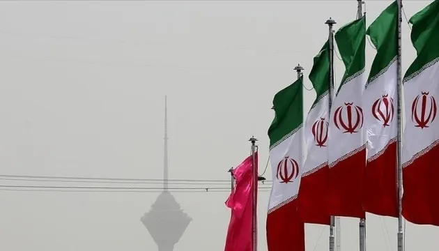Иран обходит санкции, обменивая нефть на китайские товары — Reuters