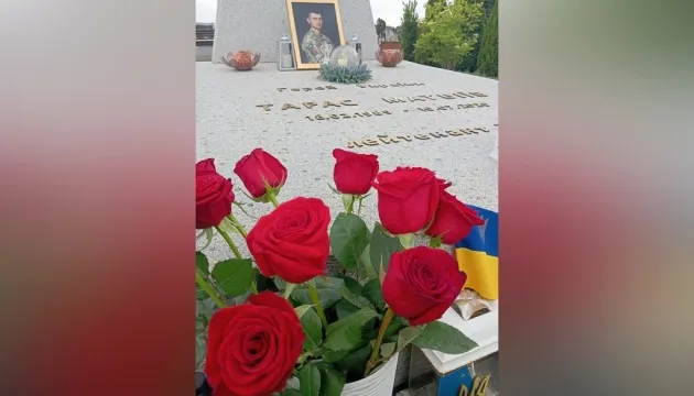Во Львовской области повредили могилу Героя Украины Тараса Матвиева
