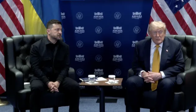 Зеленский сообщил Трампу, что Москва не подходит для переговоров из-за опасности от дронов