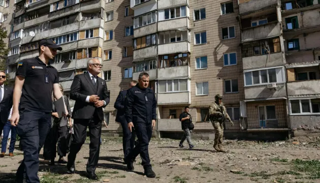 Президент Эстонии и премьер-министр Люксембурга увидели последствия ударов РФ в Киеве