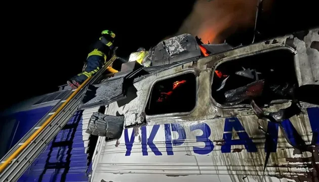 Російська атака пошкодила 533 локомотиви Укрзалізниці: компанія шукає $100 млн